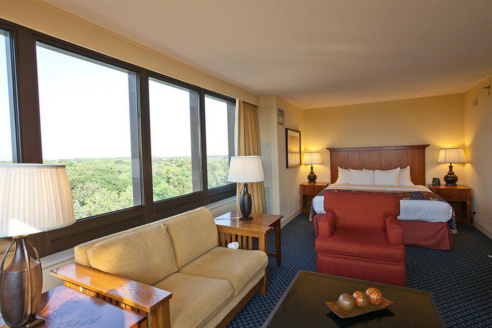 Doubletree By Hilton Chicago - Oak Brook Ξενοδοχείο Εξωτερικό φωτογραφία