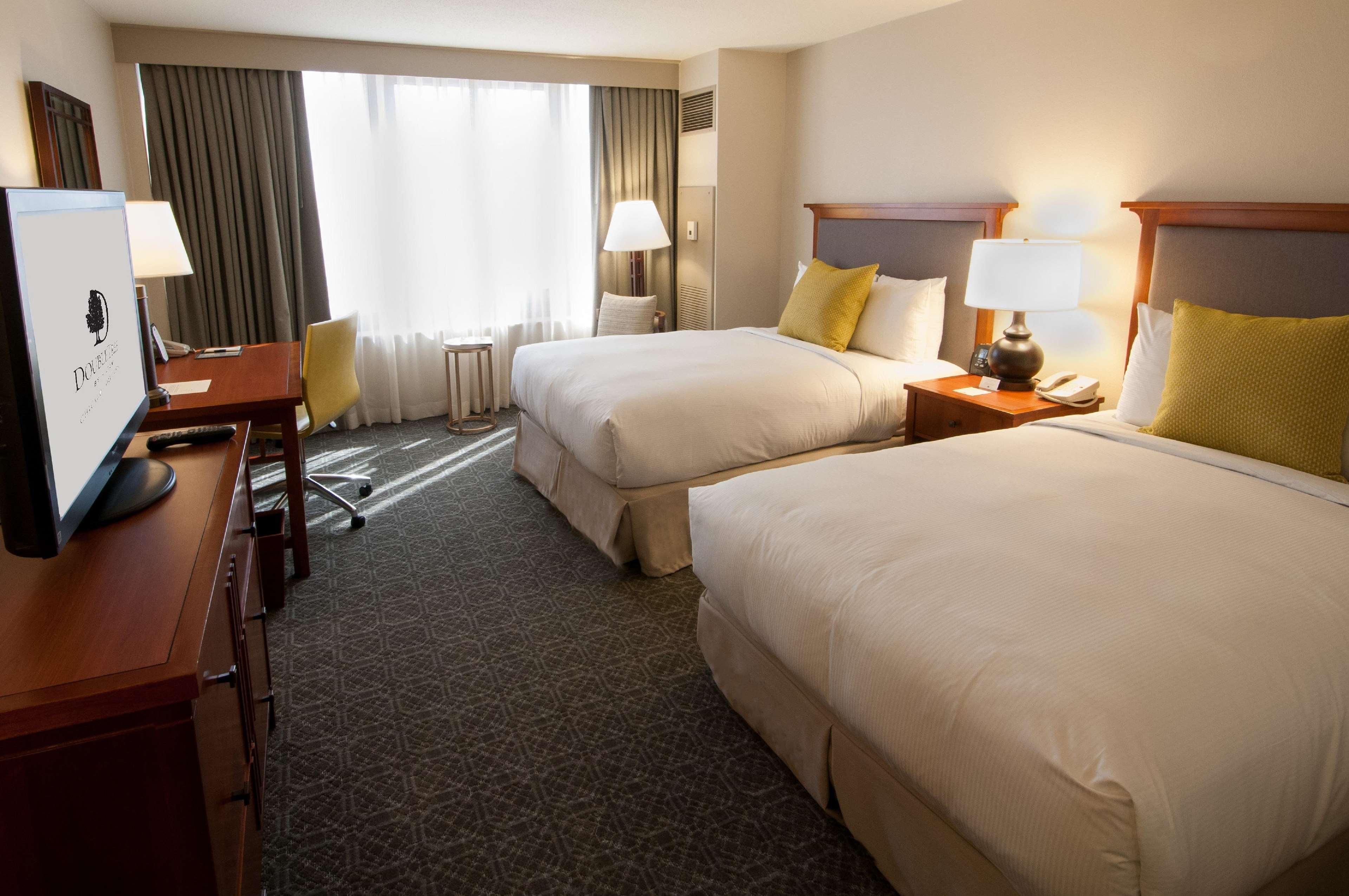 Doubletree By Hilton Chicago - Oak Brook Ξενοδοχείο Εξωτερικό φωτογραφία