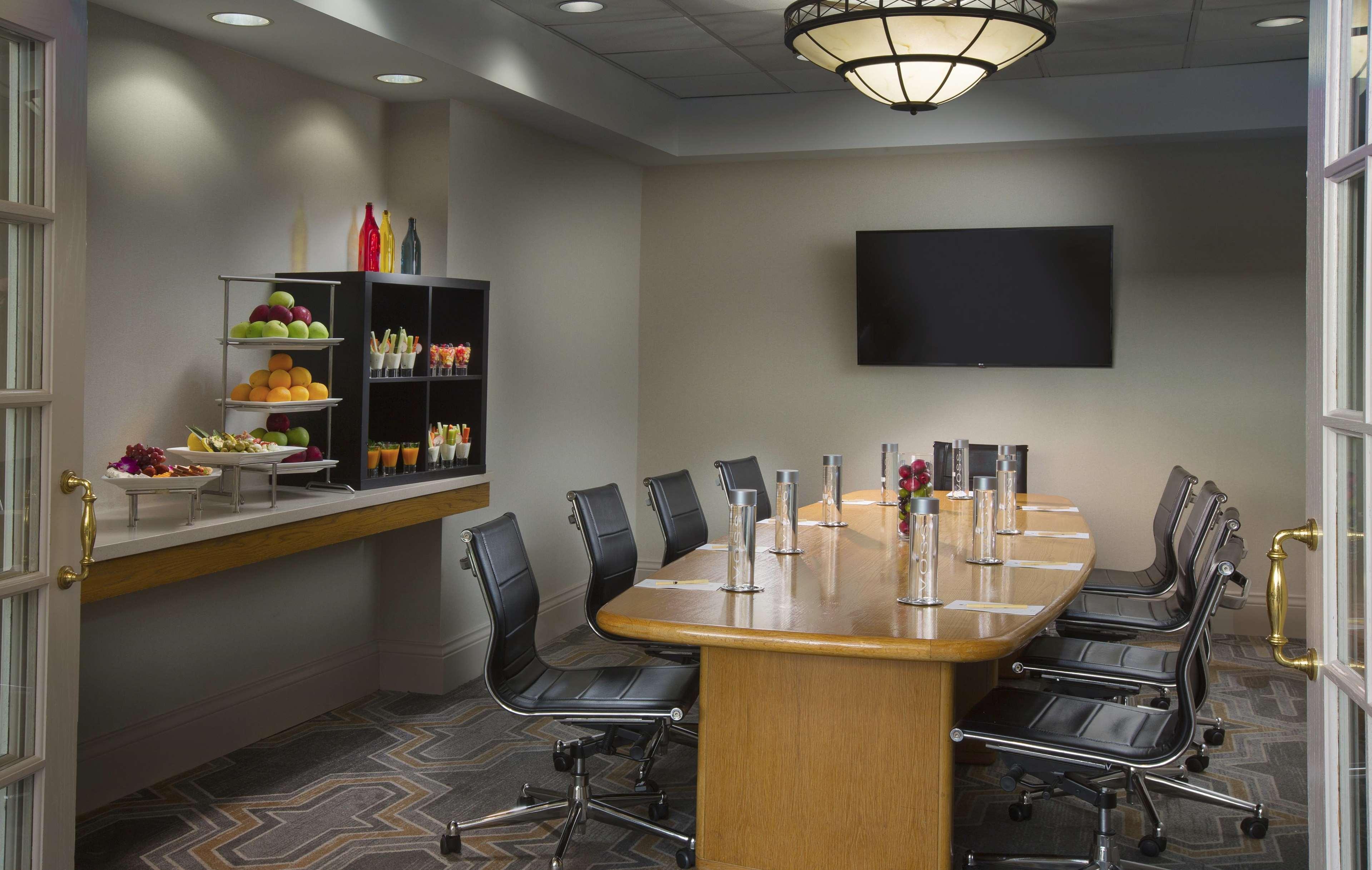 Doubletree By Hilton Chicago - Oak Brook Ξενοδοχείο Εξωτερικό φωτογραφία